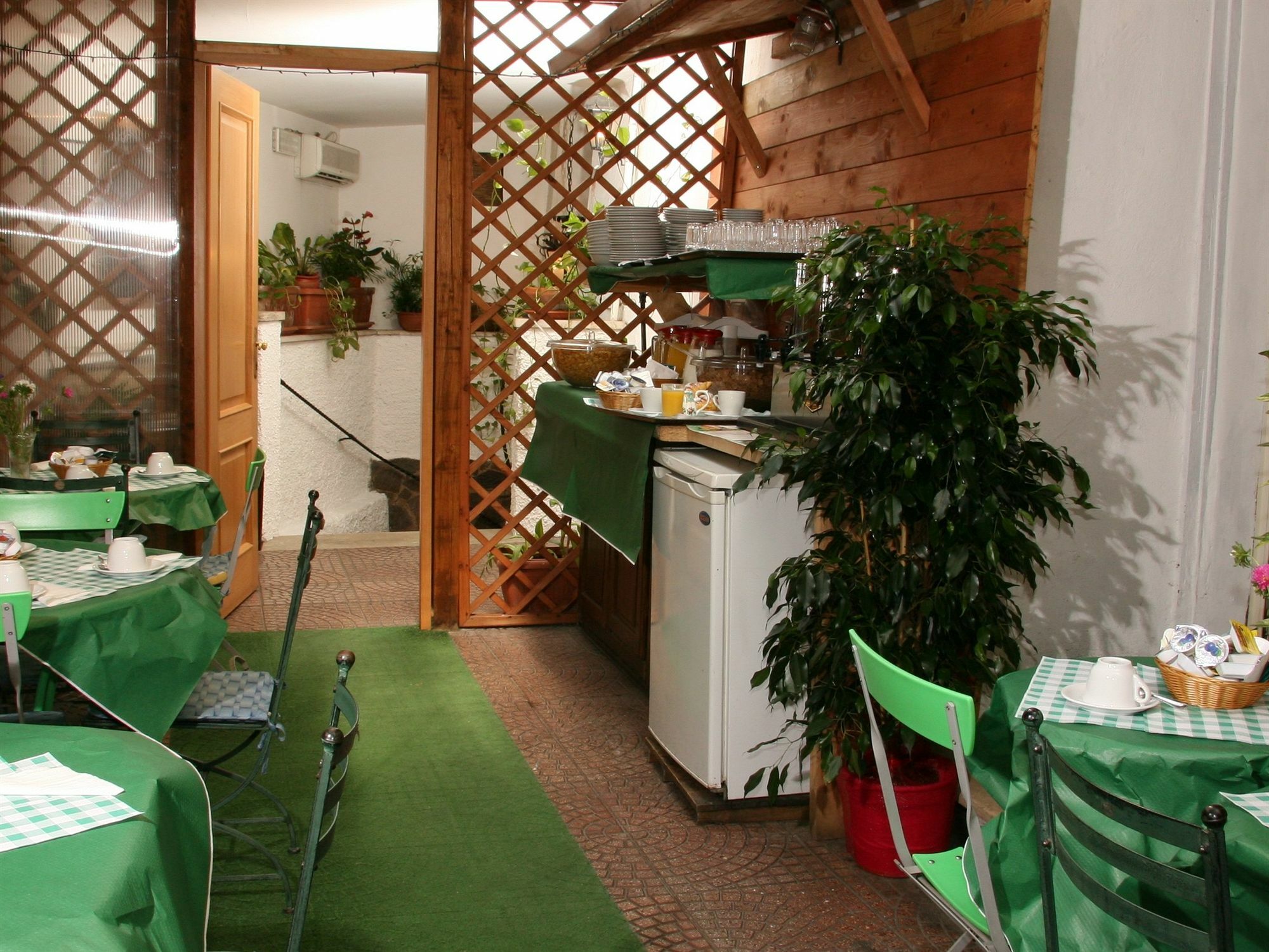 Gaudi Guesthouse Rome Exterior photo